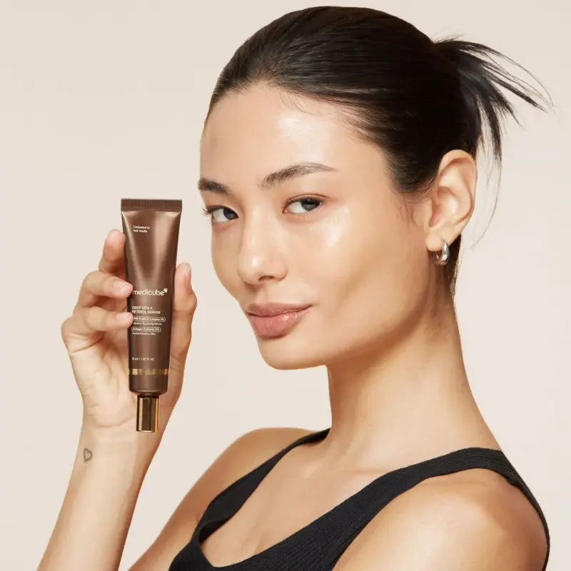 Medicube Retinol Serum texture close-up – lightweight anti-aging serum for smooth skin